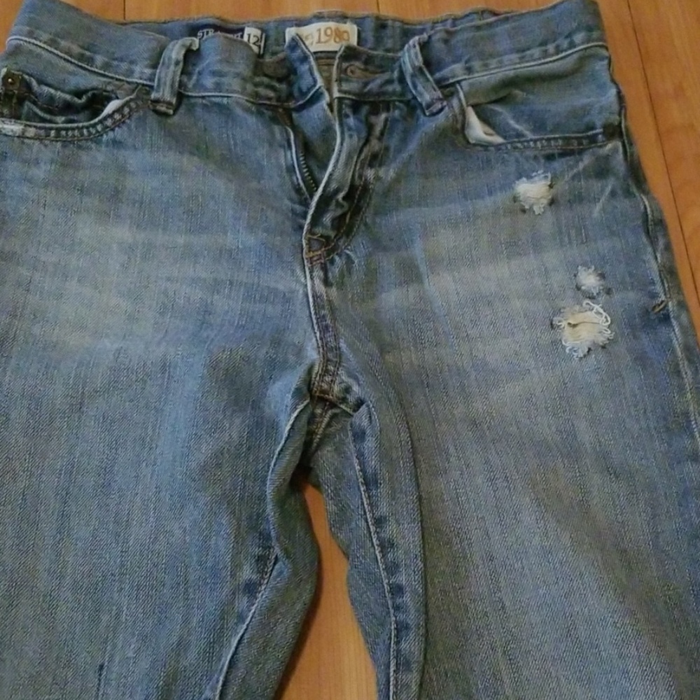 denim distressed jeans